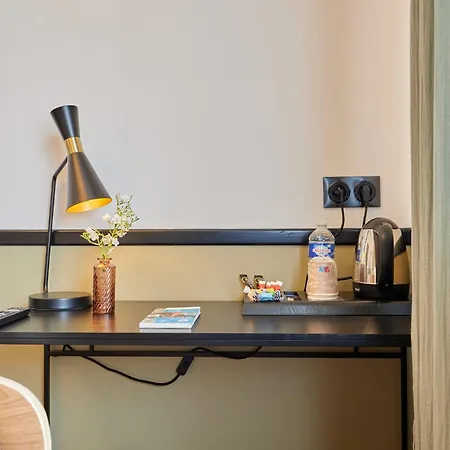 Richelieu, Centre-ville, Perret Hotel 2*