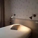 Richelieu, Centre-ville, Perret Hotel
