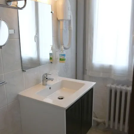 Hotel Richelieu, Centre-ville, Perret 2*